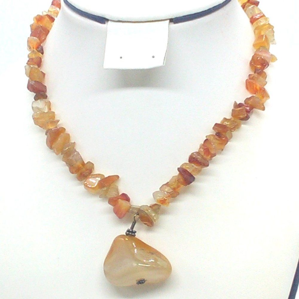 Honey Amber Polished Chip Bead Gemstone Pendant Necklace